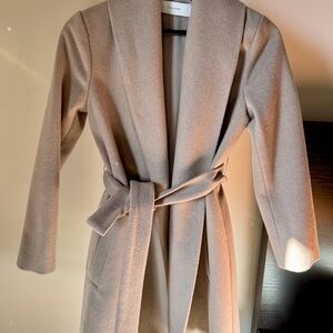 T Tahari Classic Beige Trench Coat